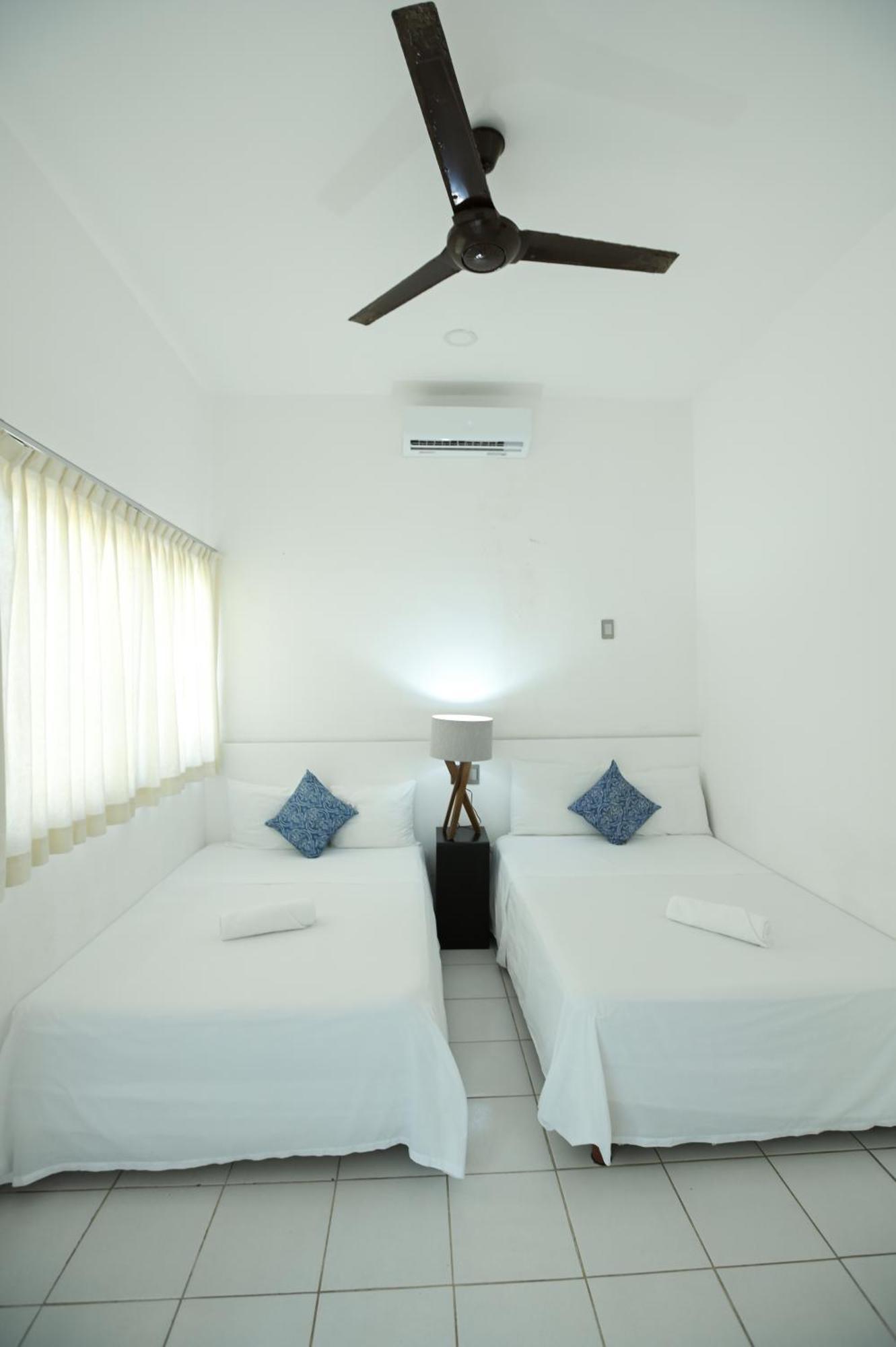 Kinta Kan Cabanas Hotel Playa Del Carmen Esterno foto