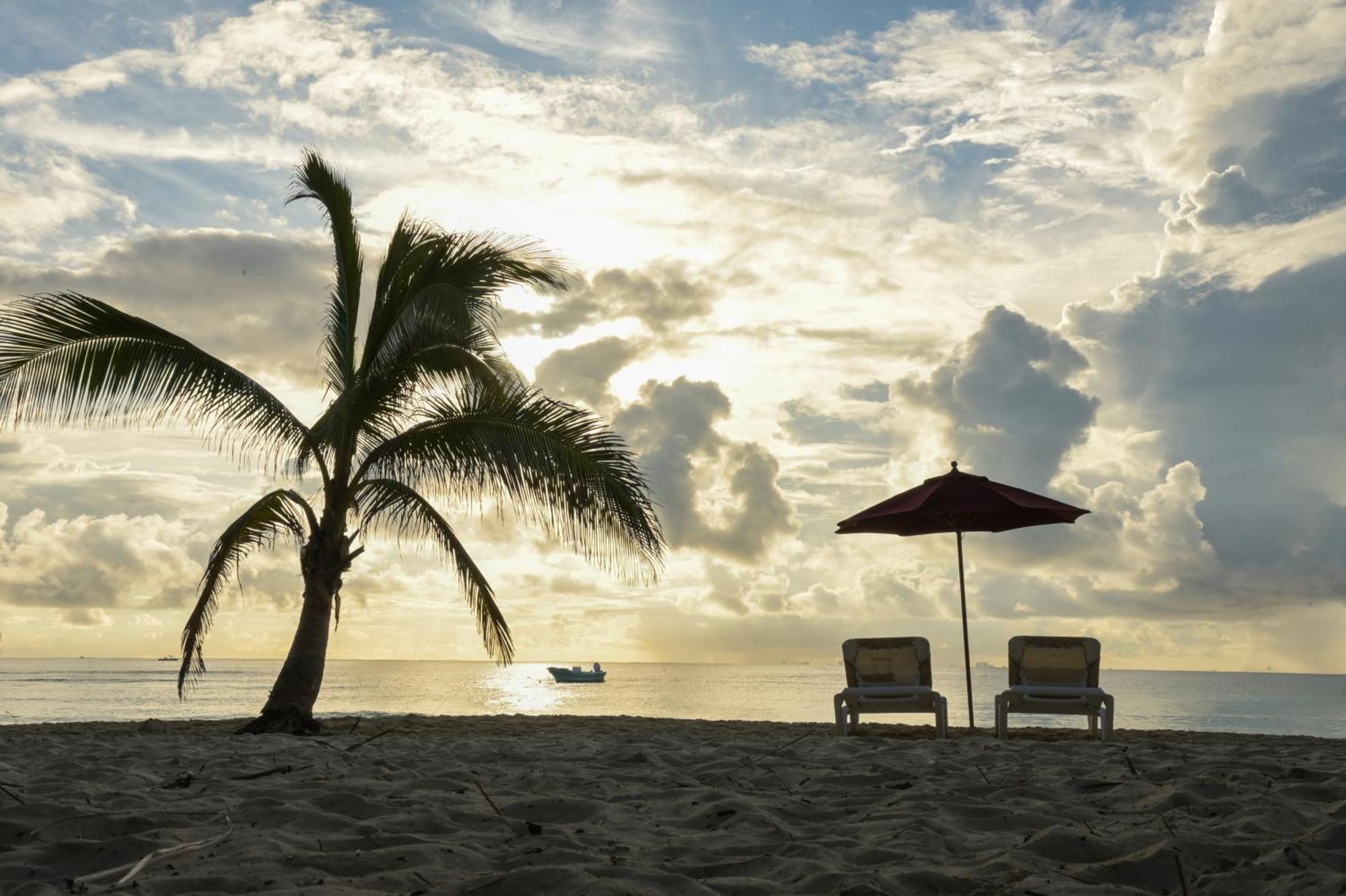 Kinta Kan Cabanas Hotel Playa Del Carmen Esterno foto